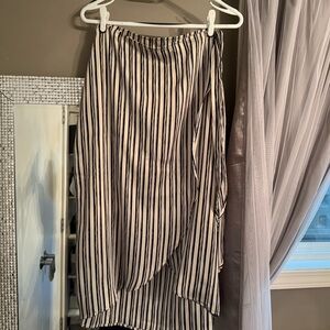 Chic Striped Skirt